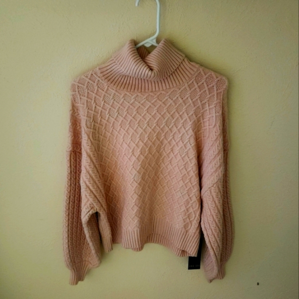 TRUTH Baige turtleneck sweater